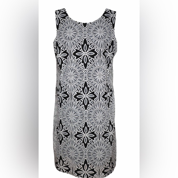 Badgley Mischka Dresses & Skirts - Badgley Mischka Monochrome Floral Midi Dress